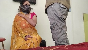 Bhabhi indiana calda con un elettricista